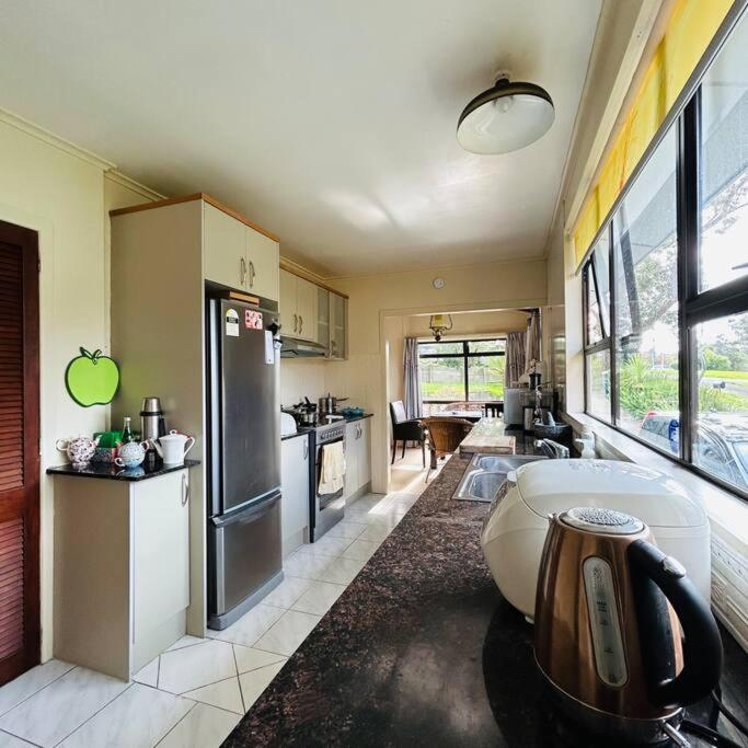 Peaceful Green Bay Charmer Auckland Exterior foto