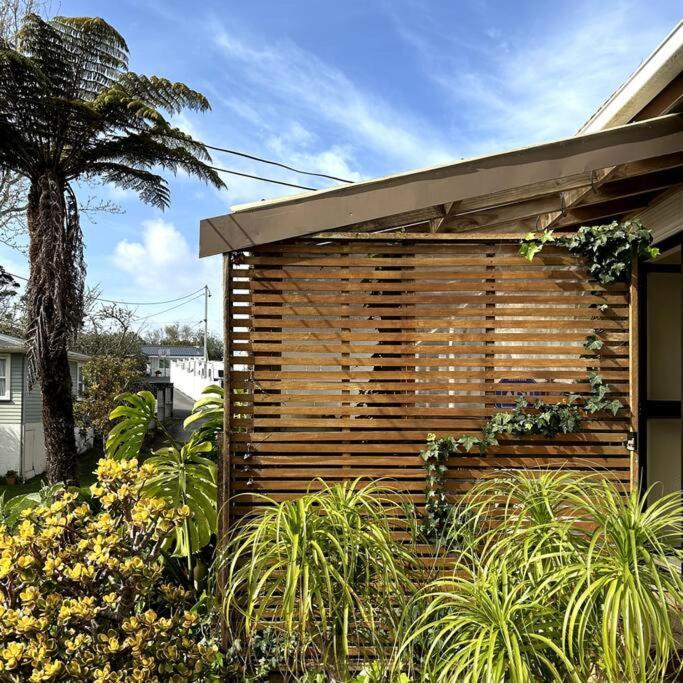 Peaceful Green Bay Charmer Auckland Exterior foto